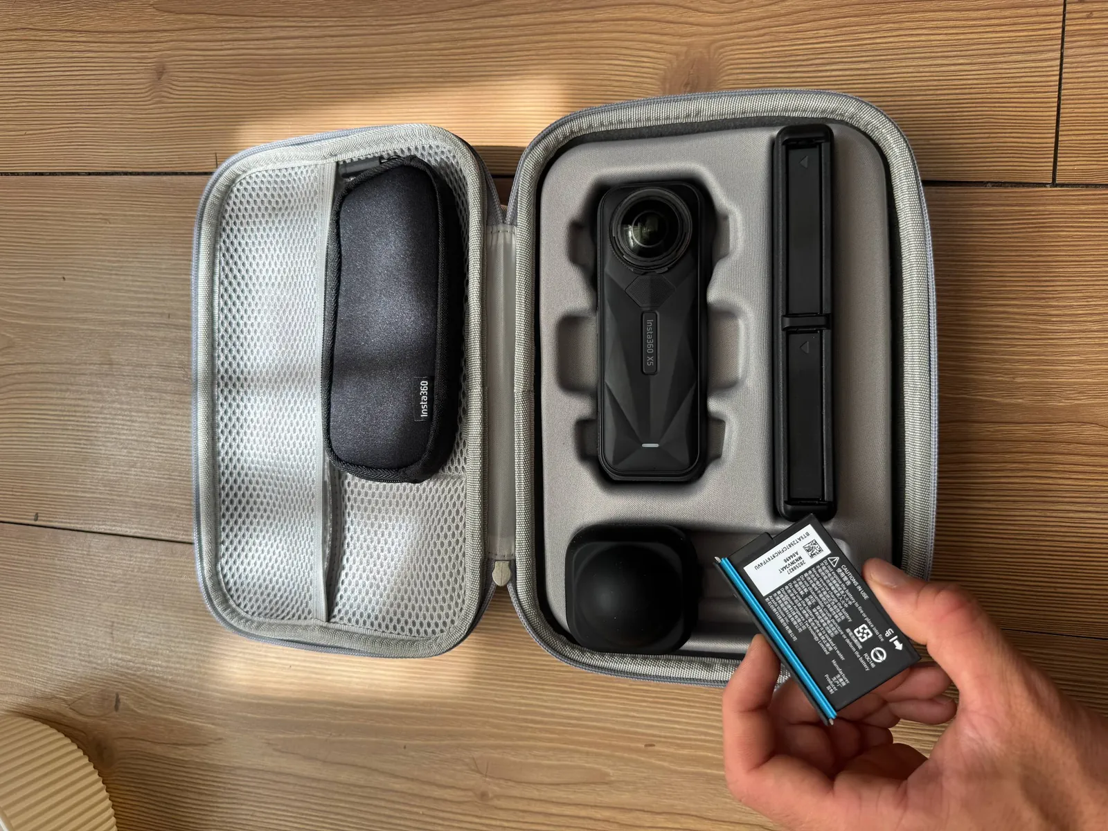 Экшн-камера Insta360 X5 с аксессуарами 2