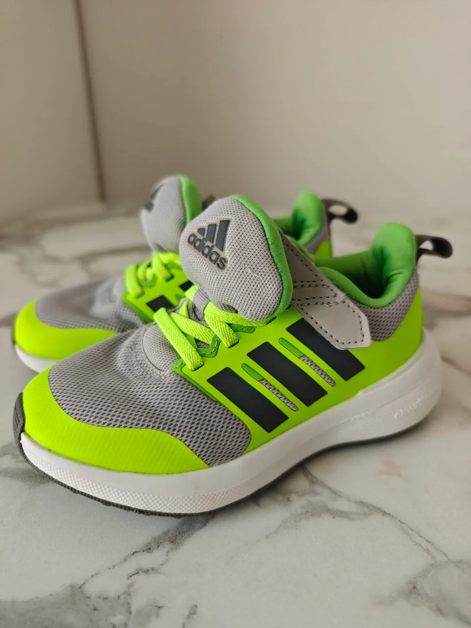 Детские кроссовки Adidas оригинал размер 28 1