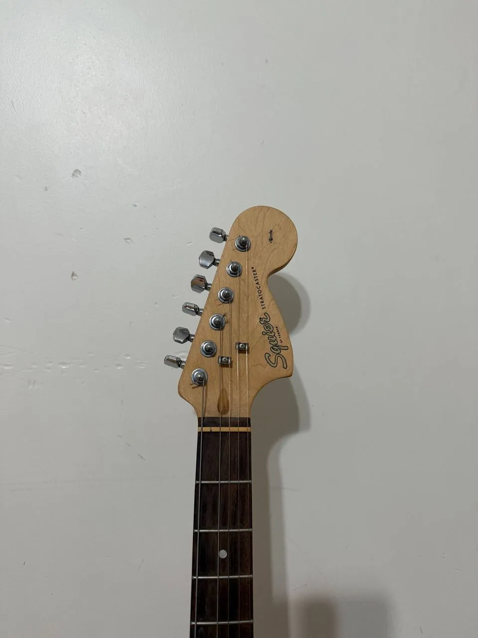 Электрогитара Squier Stratocaster 2019 года 2