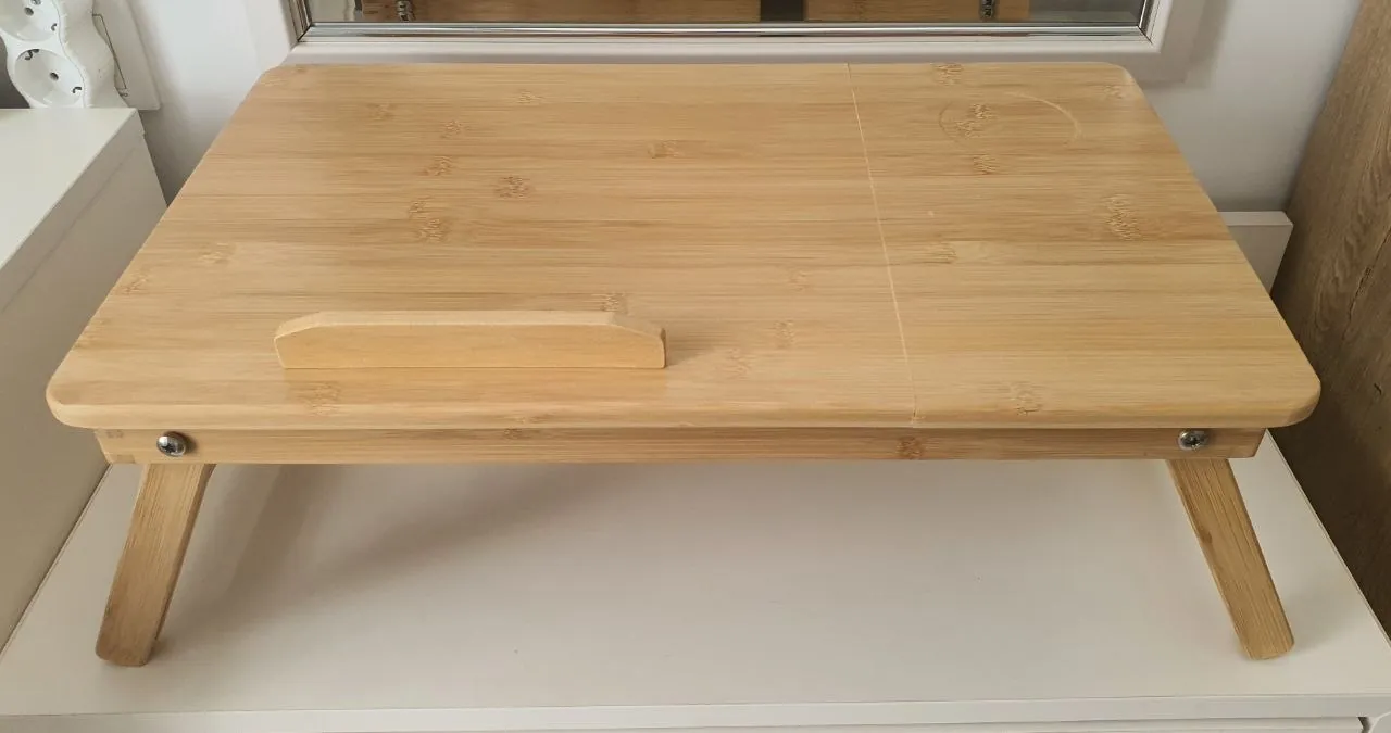 Компьютерный столик из натурального дерева 2