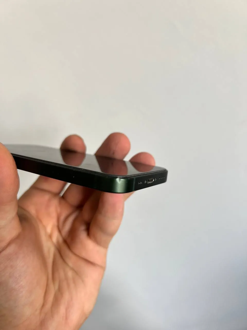 IPhone 13 mini зелёного цвета 6