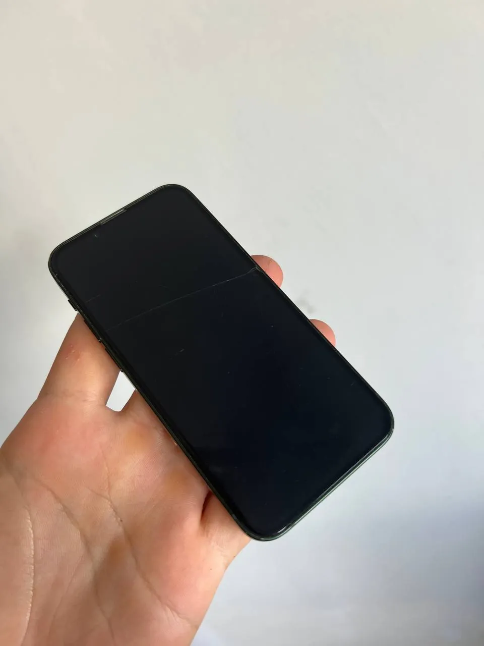 IPhone 13 mini зелёного цвета 3