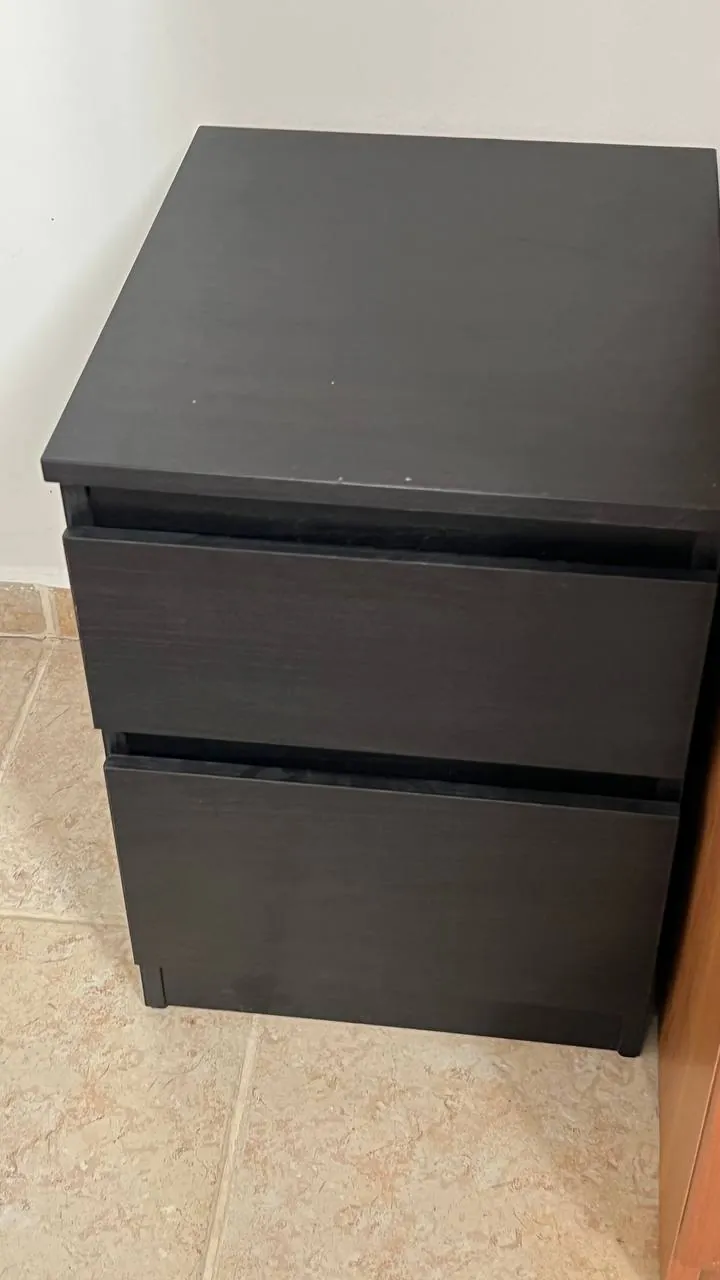 Прикроватная тумбочка IKEA 1
