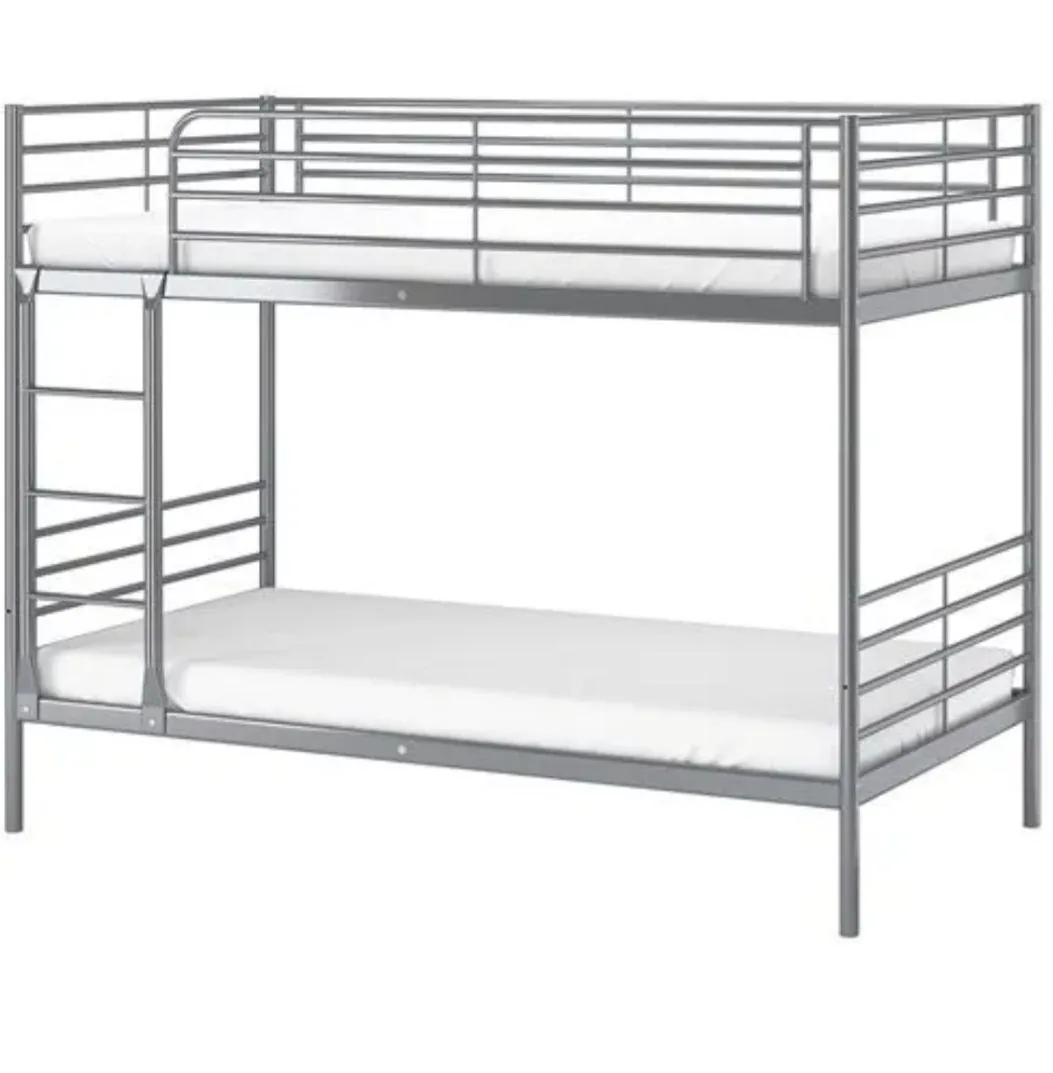Двухъярусная кровать IKEA SVARTA без матраса 1