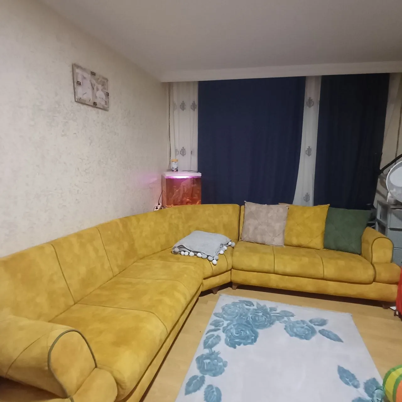 Угловой диван-кровать с полками в Бахчелиевлер 3
