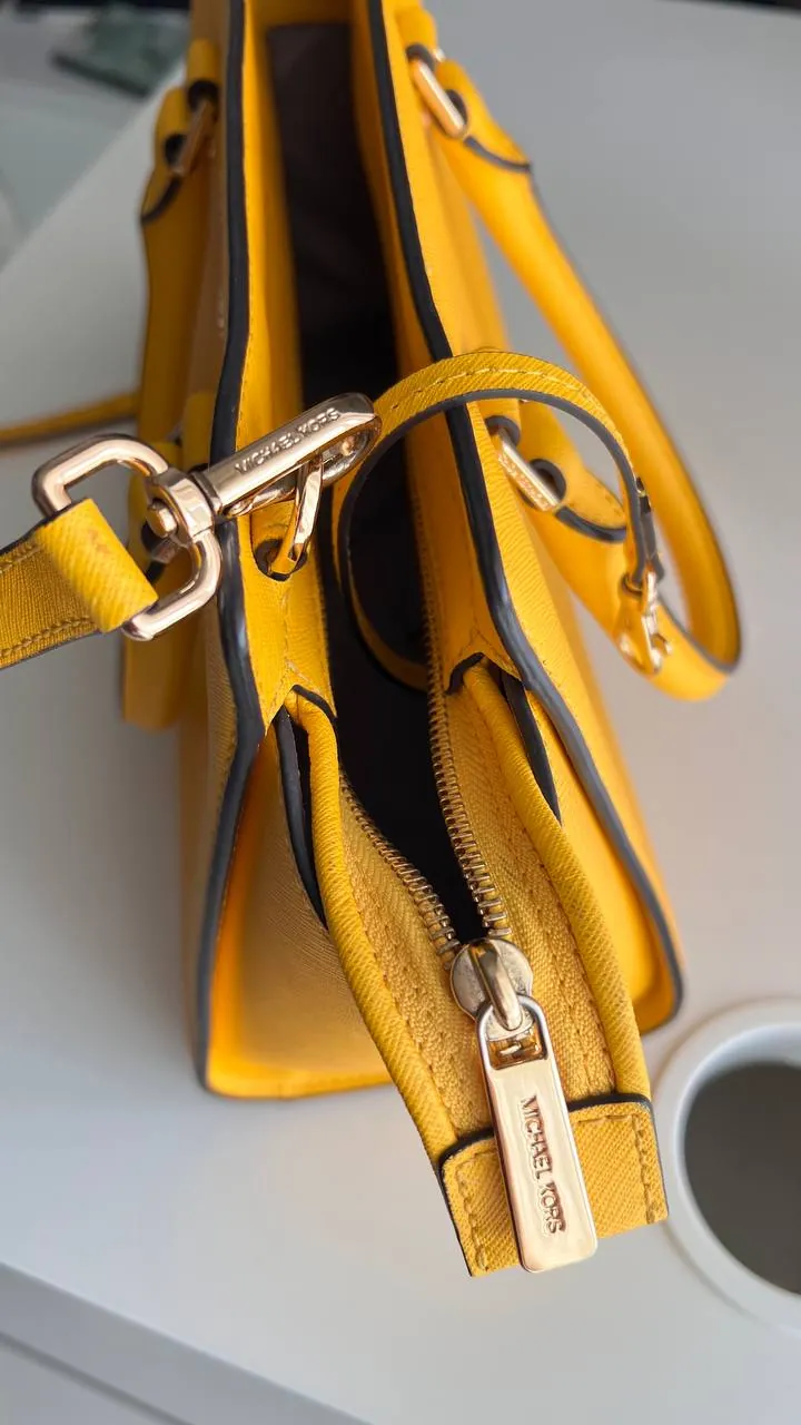 Сумка Michael Kors жёлтого цвета, как новая 2