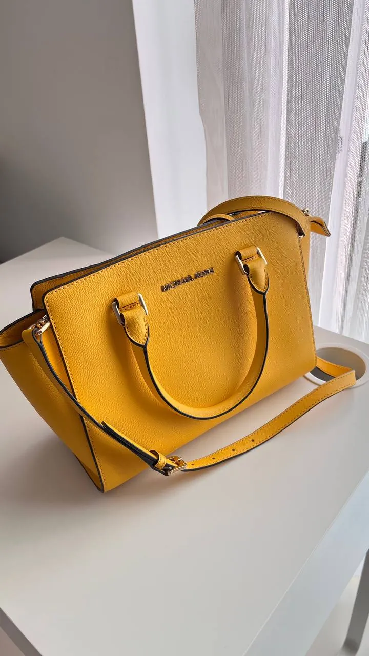 Сумка Michael Kors жёлтого цвета, как новая 1