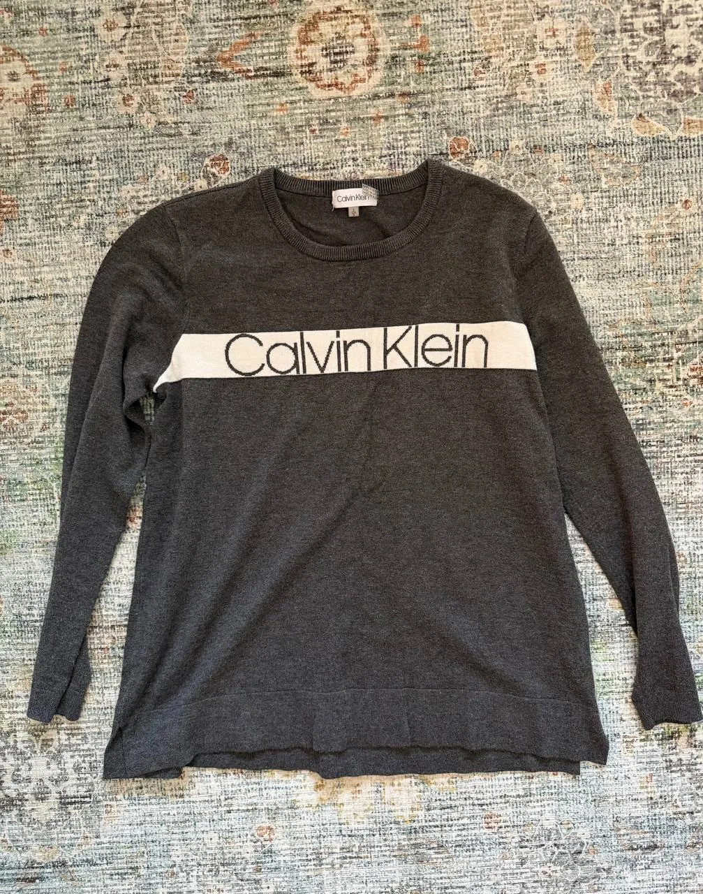 Свитер Calvin Klein размер S 1