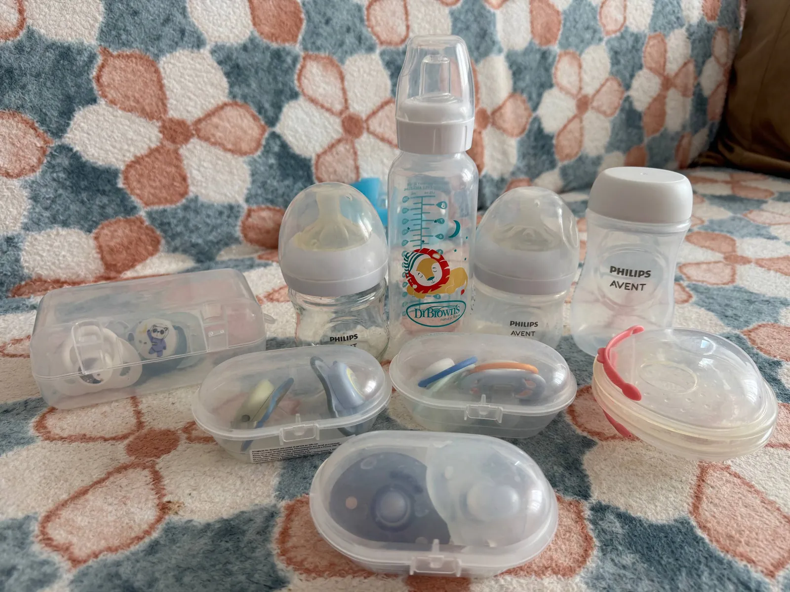 Молокоотсосы Philips Avent и портативный беспроводной 5