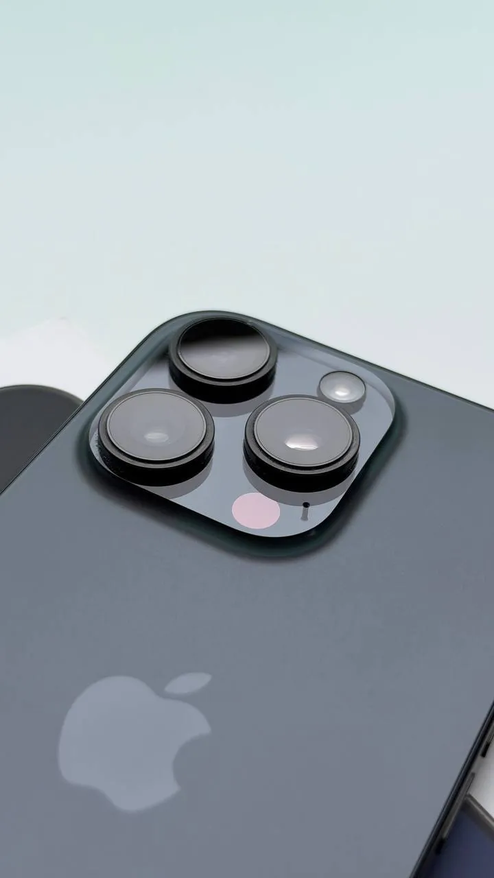 IPhone 16 Pro 1 TB в отличном состоянии 5