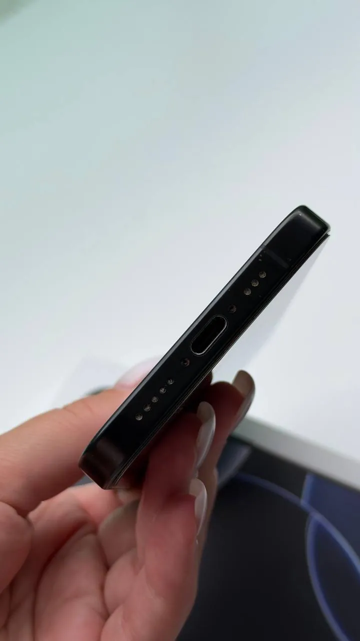 IPhone 16 Pro 1 TB в отличном состоянии 7