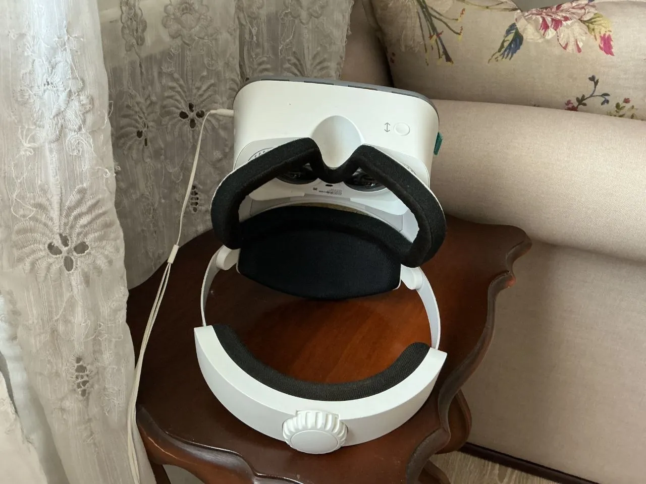 VR-очки Lenovo Daydream с пультом 4