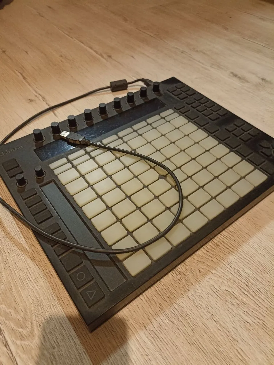 MIDI-контроллер Ableton Push 1 в Анталии 2