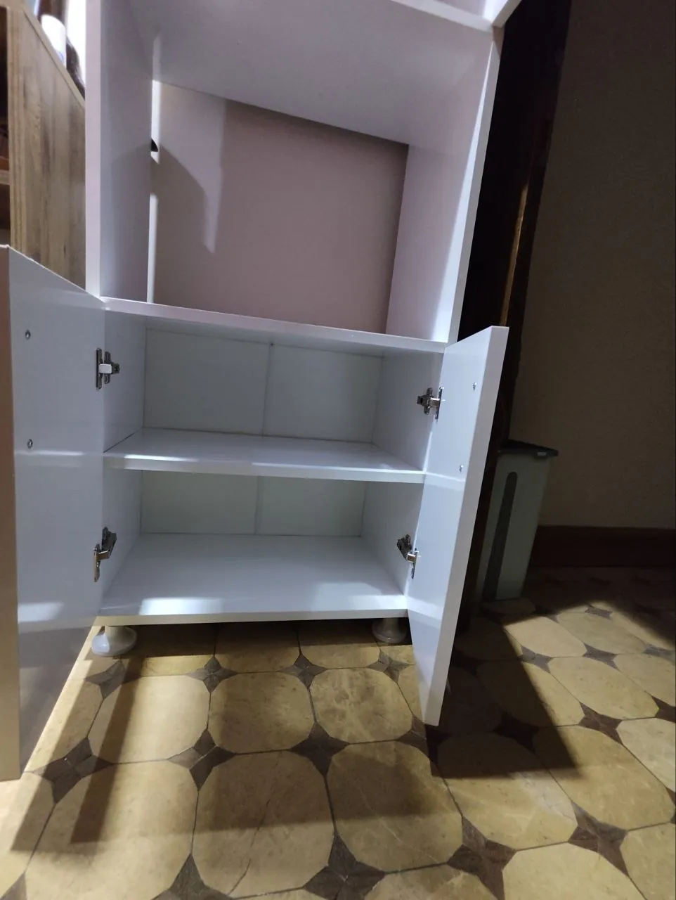 Кухонный шкаф с нишей для микроволновки 3