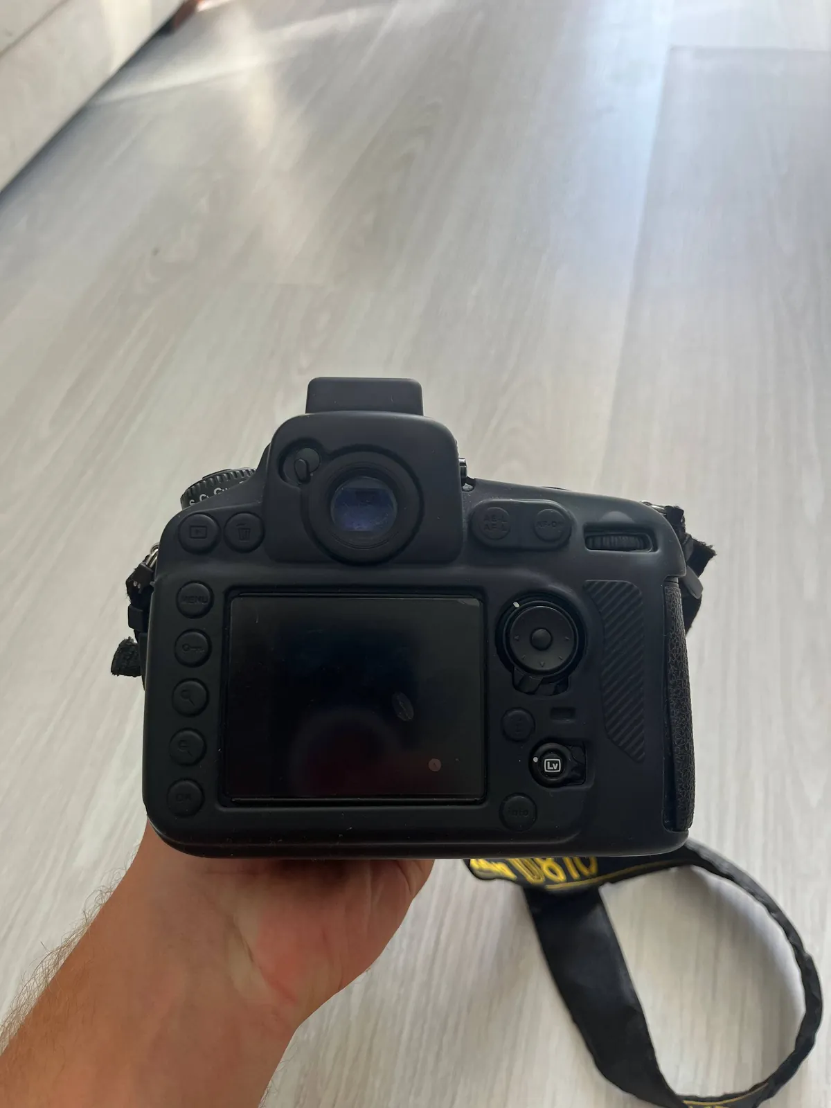 Зеркальный фотоаппарат Nikon D810 с объективом 24-70 1