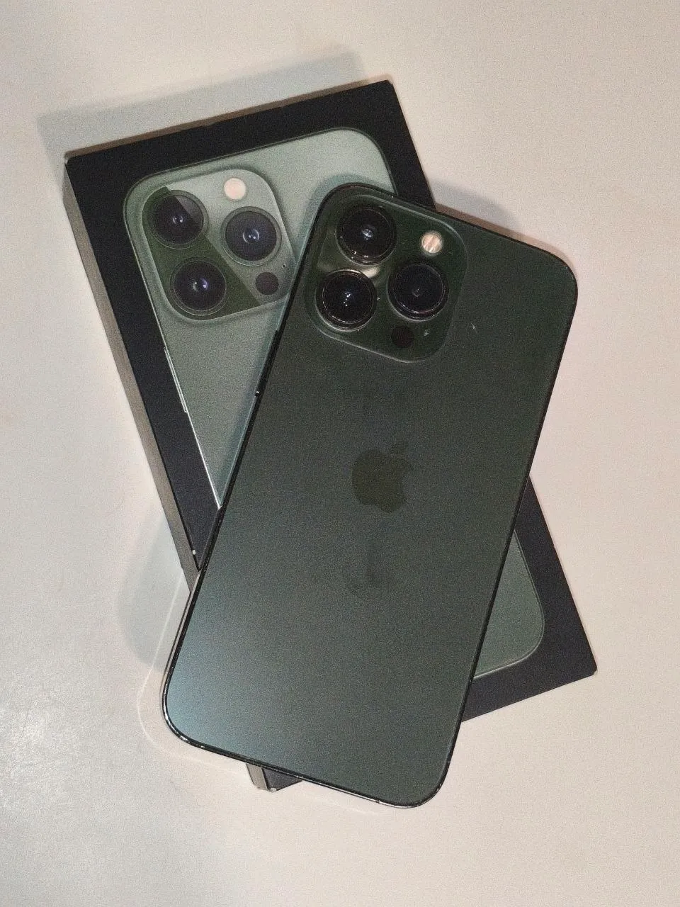 IPhone 13 Pro 128GB зелёного цвета 1