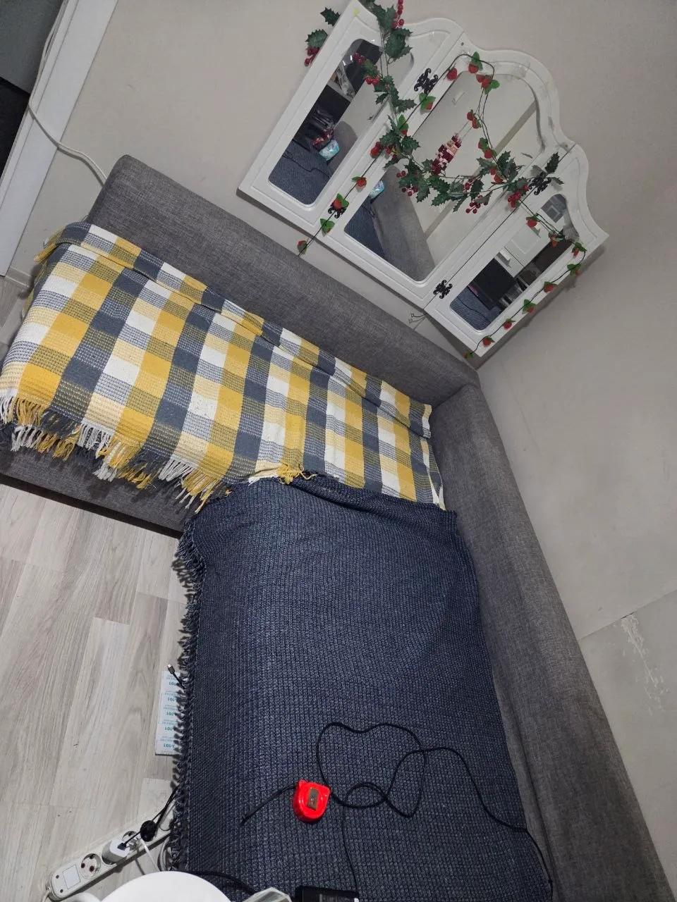 Диван IKEA в Умрание 1