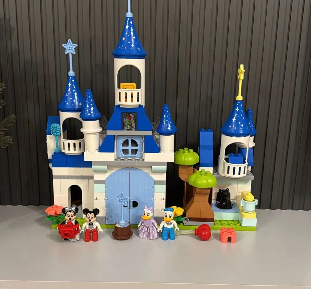 Детские железные дороги и конструктор Lego Duplo 1