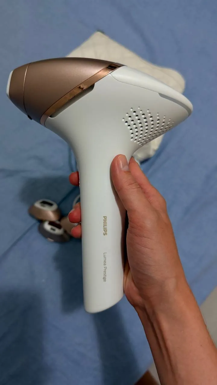 Фотоэпилятор Philips Lumea с насадками и сумкой 2