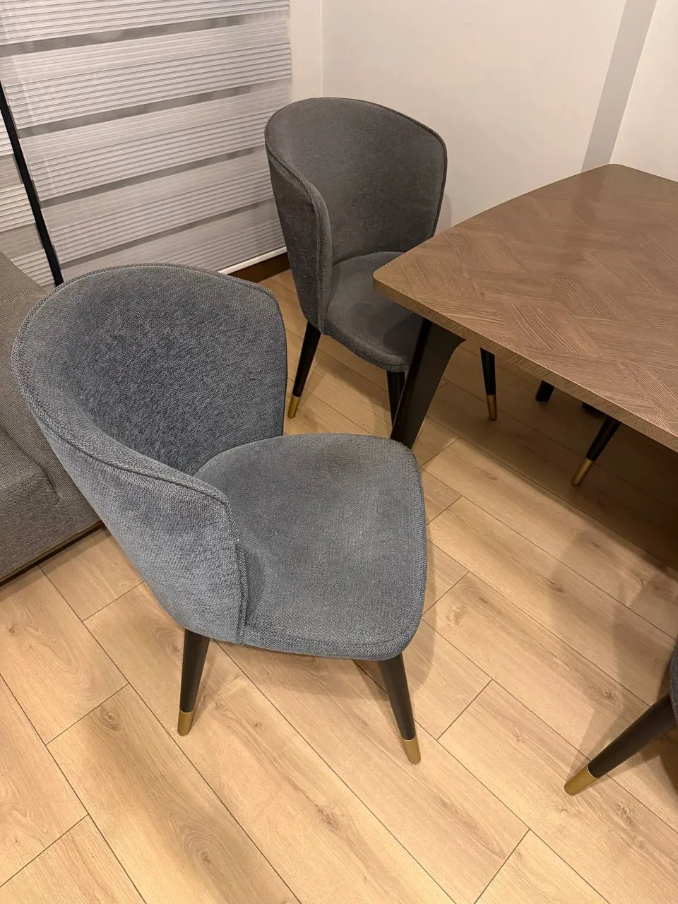 Стол и комплект из 6 стульев EnzoHome 3