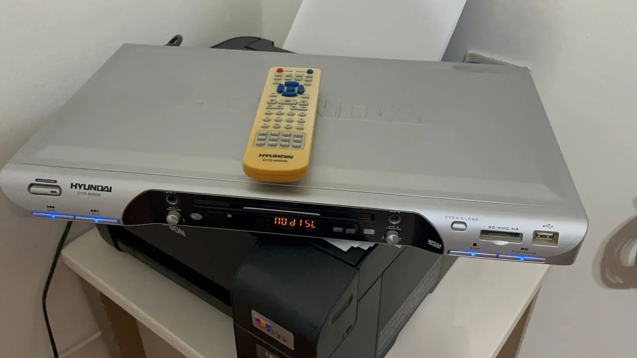 Dvd player 600₺ 1