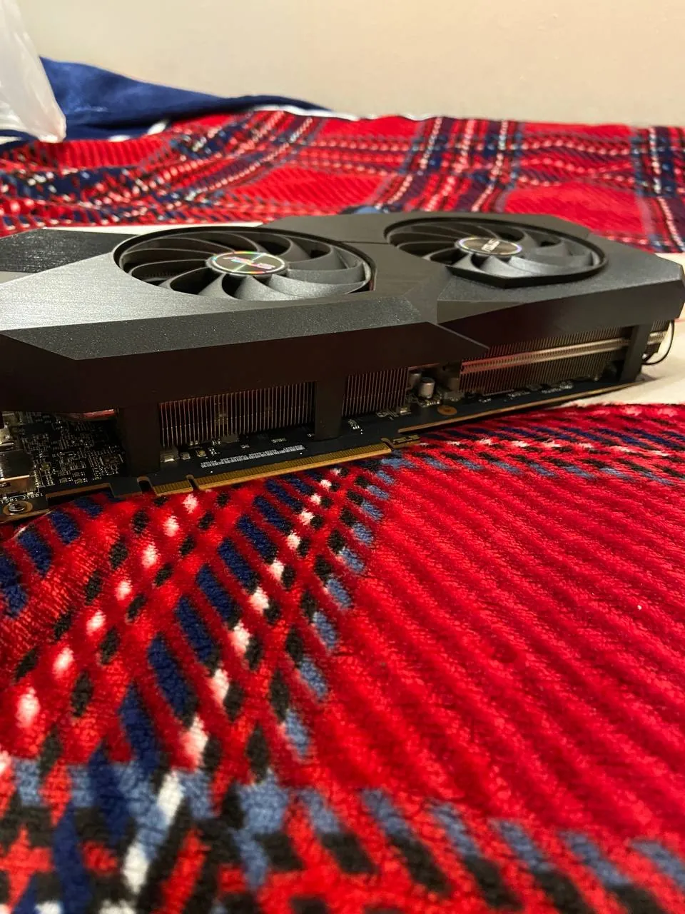 Видеокарта AMD Radeon RX 6700 XT 12 ГБ 2
