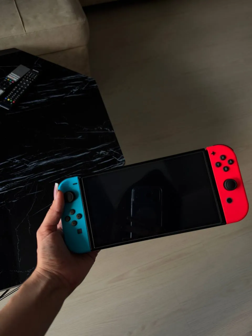 Nintendo Switch OLED 64GB с картой памяти 256GB 10