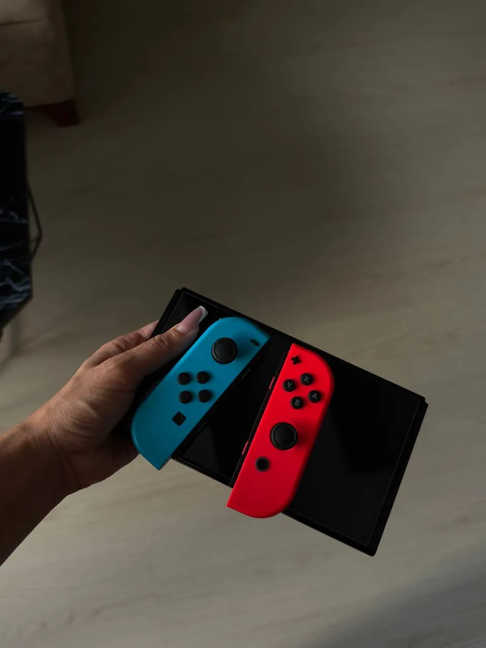 Nintendo Switch OLED 64GB с картой памяти 256GB 7