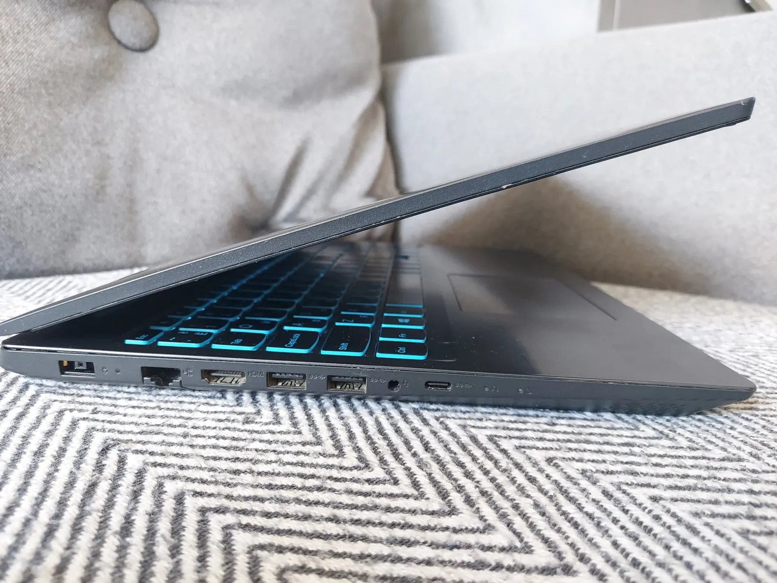 Ноутбук Lenovo с Core i5 и GTX 1050 4